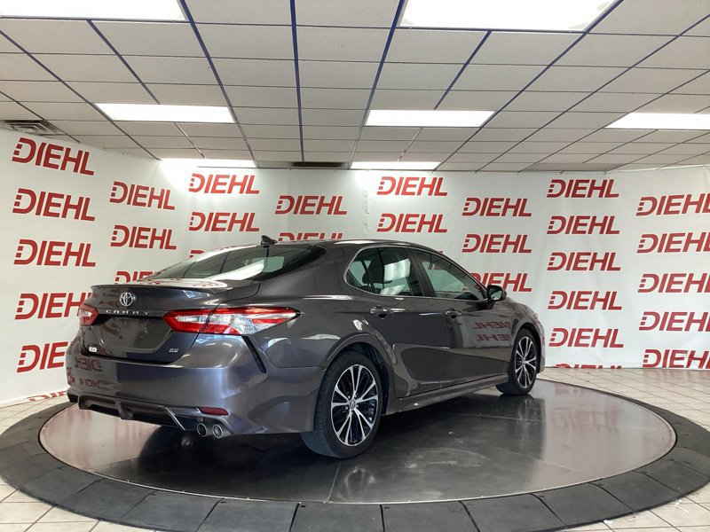Used 2020 Toyota Camry SE FWD image 7