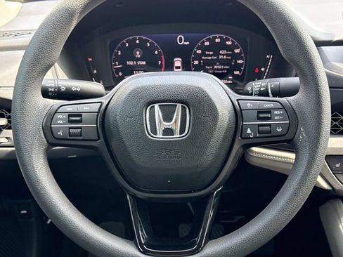 Used 2025 Honda Accord SE image 13