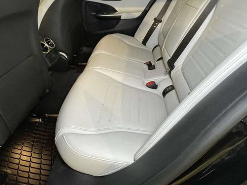 Used 2022 Mercedes-Benz C 300 4MATIC Sedan image 20