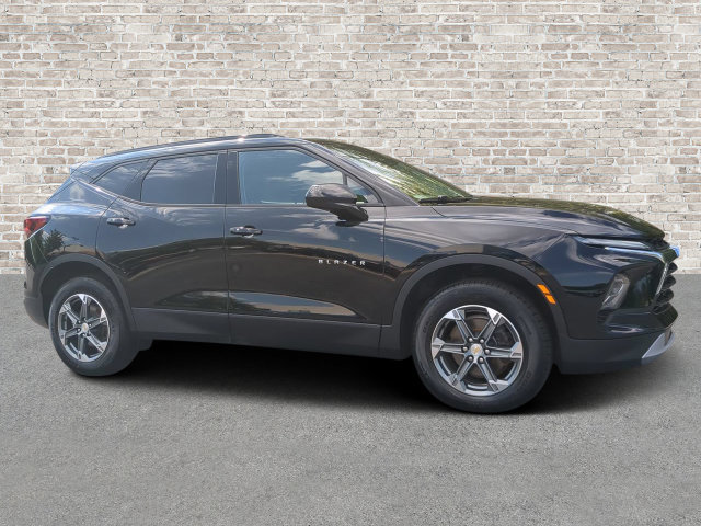 Used 2024 Chevrolet Blazer LT w/ Convenience Package FWD image 1
