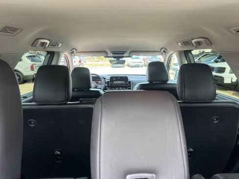 Used 2024 Nissan Pathfinder SL image 12