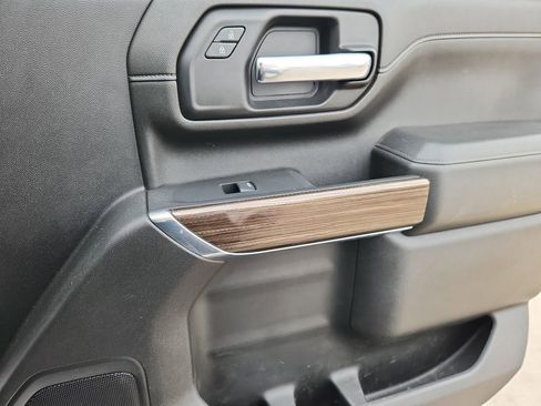 Used 2022 Chevrolet Silverado 3500 LT w/ Convenience Package image 15