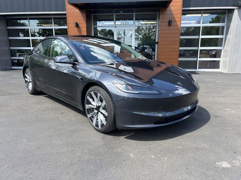 Used 2025 Tesla Model 3 Long Range AWD/4WD image 9