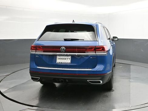 New 2025 Volkswagen Atlas SEL image 11