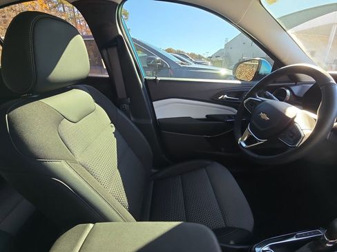 Used 2025 Chevrolet Trax LT w/ Driver Confidence Package FWD image 10