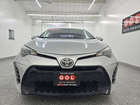 Used 2017 Toyota Corolla SE FWD image 2
