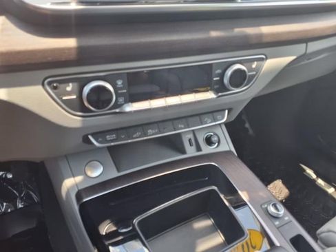 Used 2022 Audi Q5 e Premium image 21