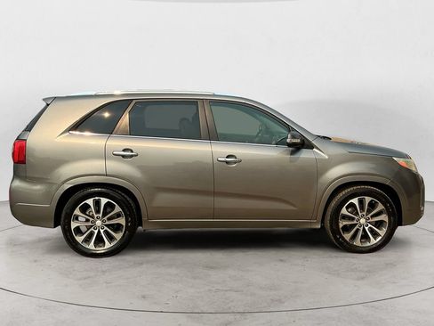 Used 2014 Kia Sorento SX w/ 3rd Row Package FWD image 4
