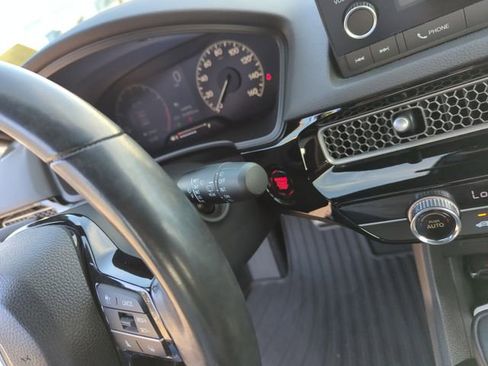 Used 2023 Honda Civic Sport image 23
