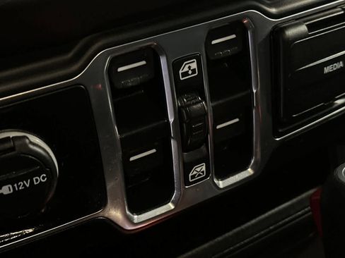 Used 2020 Jeep Wrangler Unlimited Sport AWD/4WD image 14