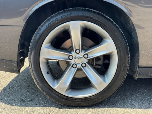 Used 2016 Dodge Challenger R/T RWD image 21