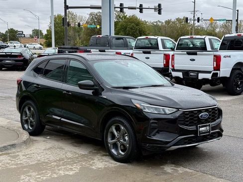 Certified 2024 Ford Escape ST-Line image 6