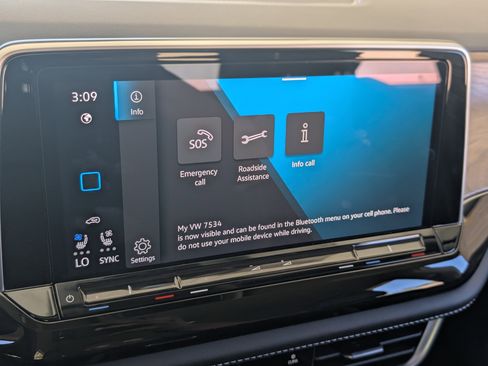 Used 2024 Volkswagen Atlas SE image 36