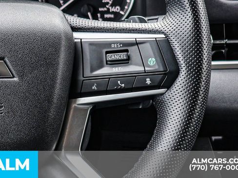 Used 2025 Mitsubishi Outlander SE image 38