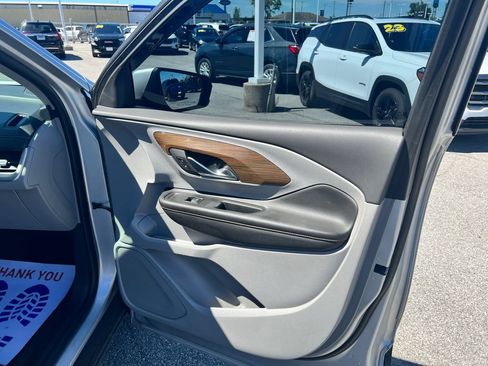 Used 2018 GMC Terrain SLE w/ Driver Convenience Package FWD image 39