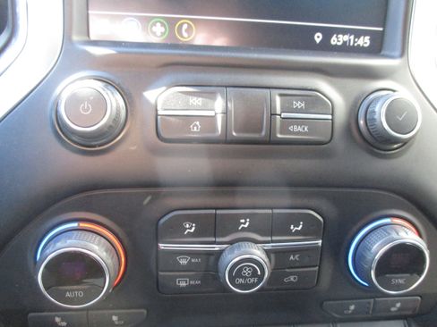 Used 2020 Chevrolet Silverado 1500 LT w/ Texas Edition image 15