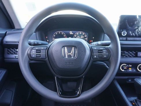 Used 2025 Honda Accord LX image 10