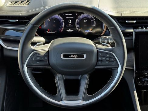 Used 2022 Jeep Grand Cherokee Limited w/ Trailer Tow Prep Group (B) image 15