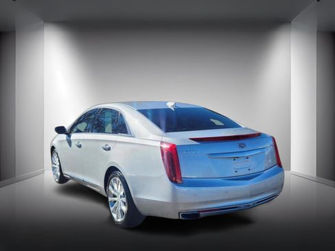 Used 2016 Cadillac XTS Luxury image 3