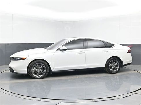 Used 2023 Honda Accord EX-L image 6