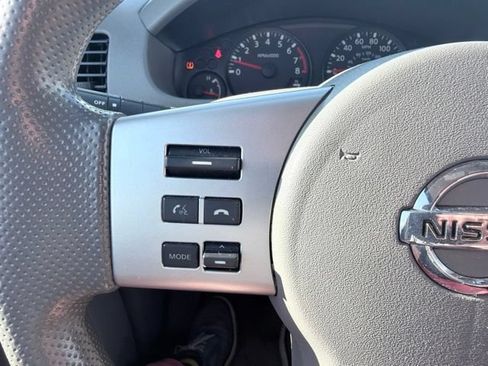 Used 2013 Nissan Frontier SV RWD image 15