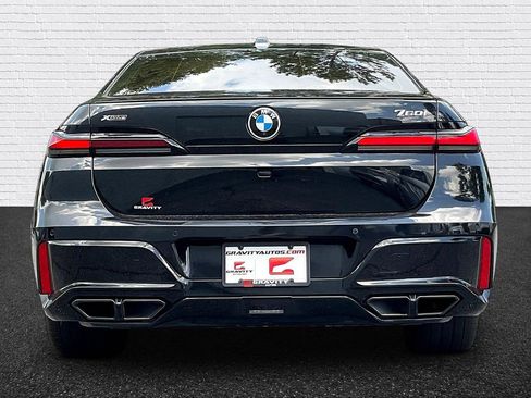 Used 2023 BMW 760i xDrive w/ Executive Package AWD/4WD image 5