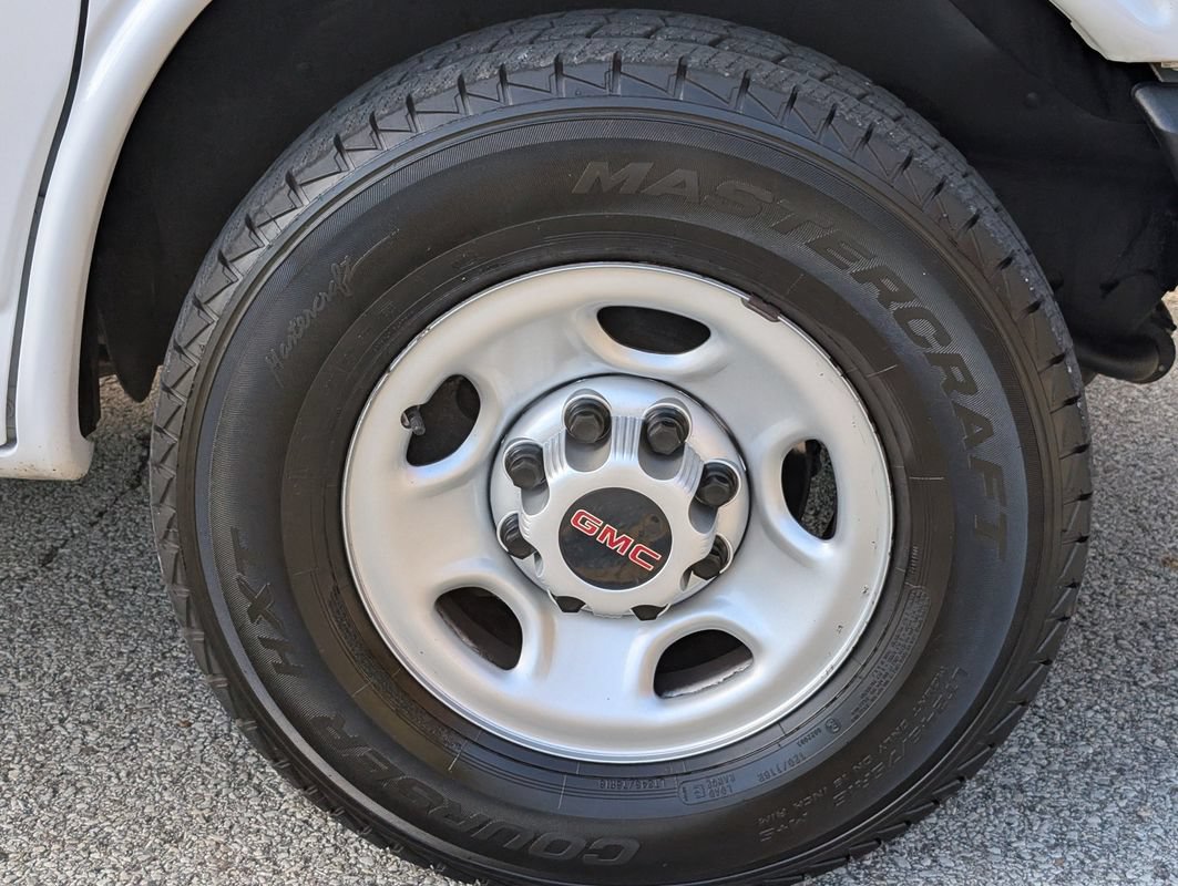 Used 2019 GMC Savana 2500 w/ Driver Convenience Package RWD image 13
