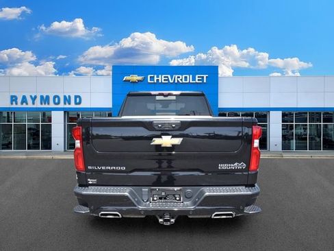 Certified 2023 Chevrolet Silverado 1500 High Country AWD/4WD image 4