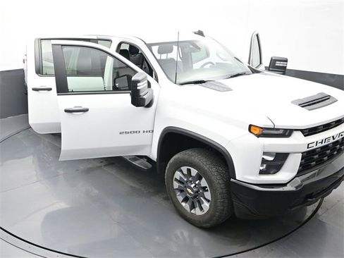 Used 2023 Chevrolet Silverado 2500 Custom w/ Custom Value Package image 31