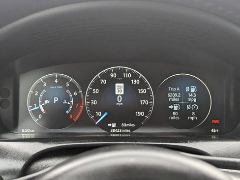 Used 2019 Jaguar XJ R-Sport image 18