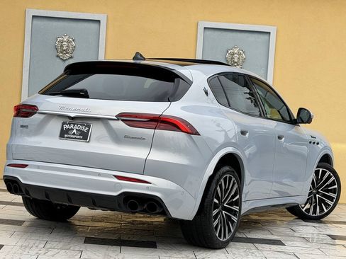 Used 2023 Maserati Grecale Modena AWD/4WD image 6
