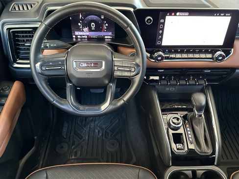 Used 2023 GMC Canyon AT4 w/ AT4 Premium Package image 17