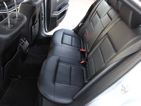 Used 2014 Mercedes-Benz E 350 4MATIC Sedan image 32