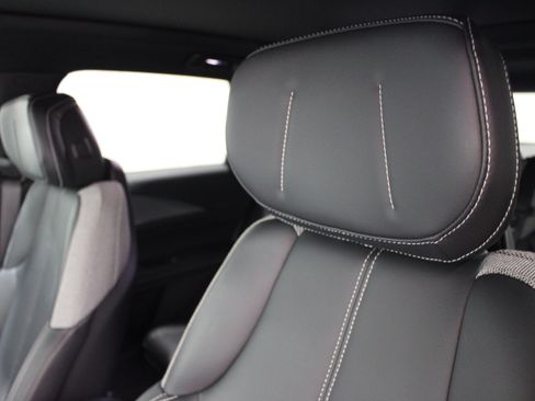 Certified 2024 Cadillac Lyriq Tech RWD image 4