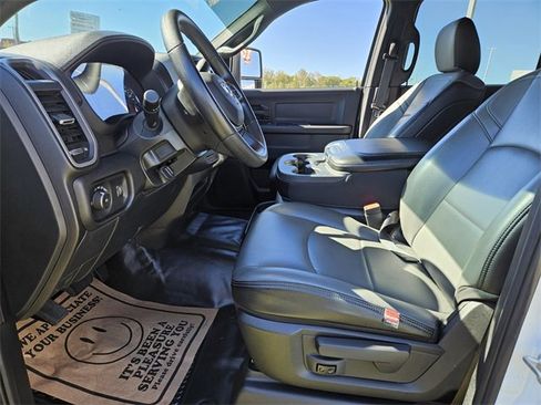 Used 2024 RAM 5500 Tradesman w/ Chrome Appearance Group image 7