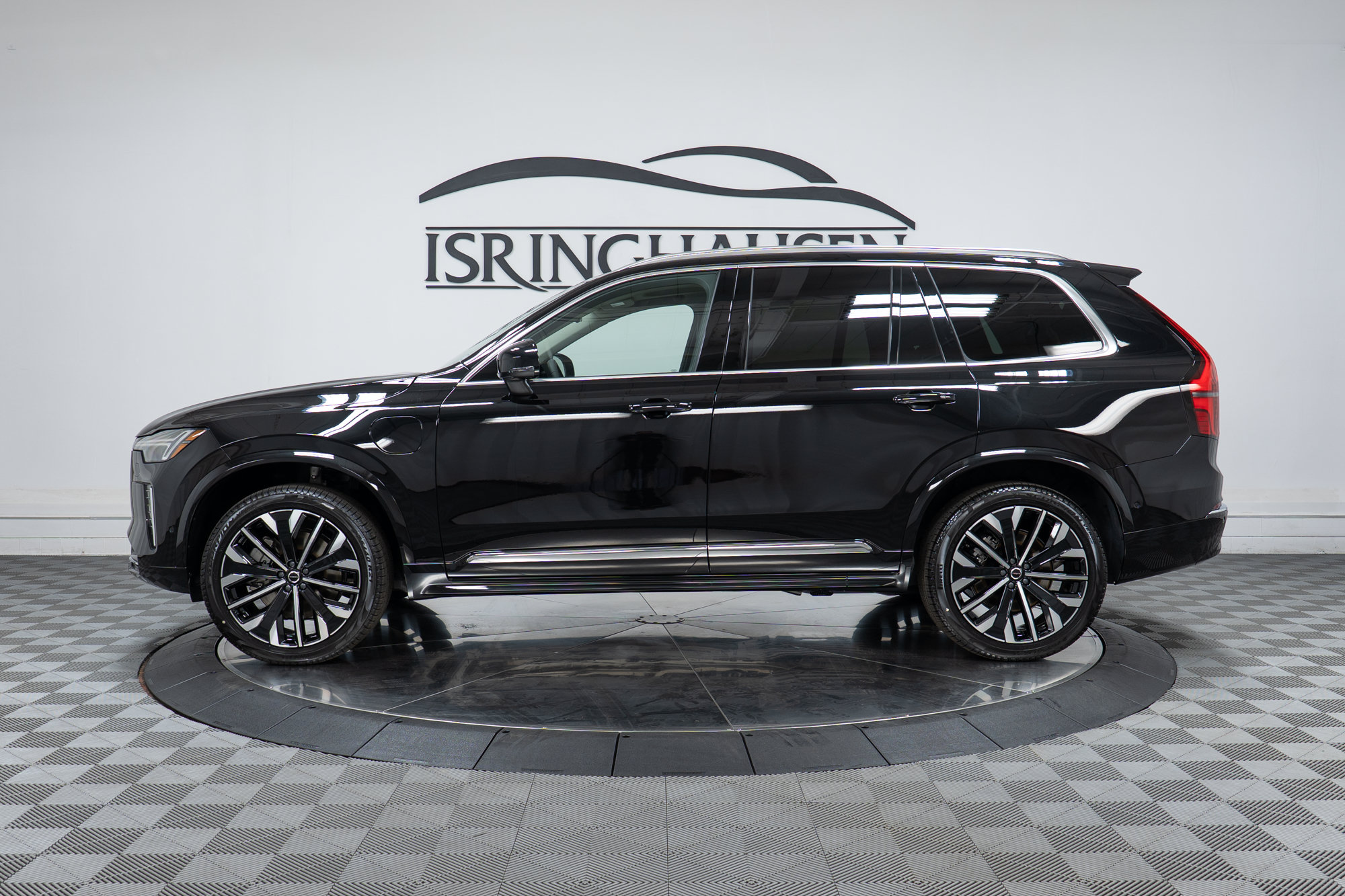 New 2026 Volvo XC90 T8 Plus w/ Protection Package Premier AWD/4WD image 8