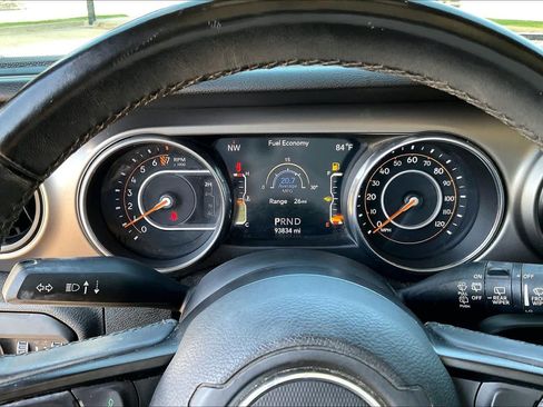 Used 2018 Jeep Wrangler Unlimited Sport S AWD/4WD image 24