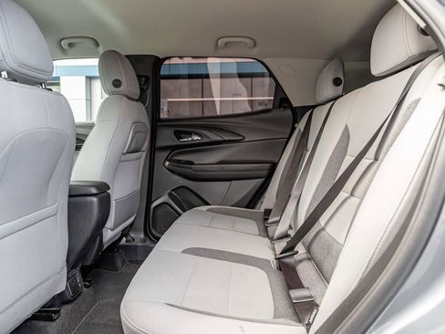 Used 2021 Chevrolet TrailBlazer LT w/ Convenience Package image 18