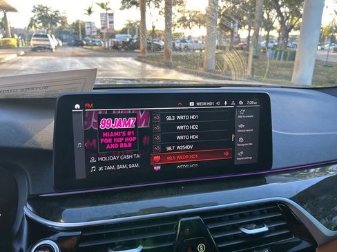 Used 2023 BMW 540i w/ M Sport Package image 7