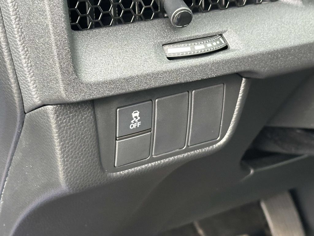 Used 2025 Honda CR-V LX image 17