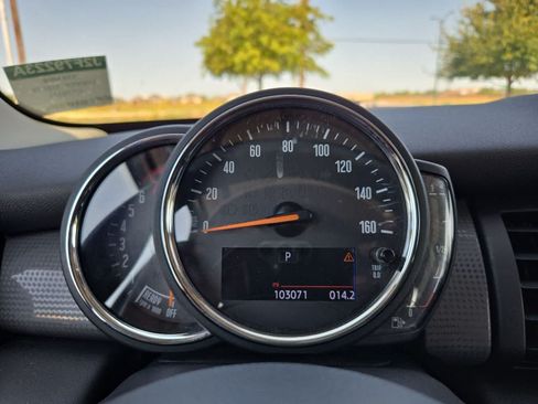 Used 2018 MINI Cooper 4-Door Hardtop FWD image 30