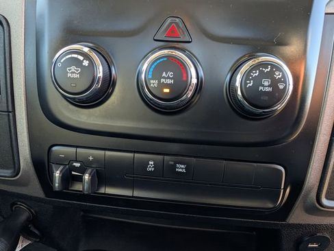 Used 2017 RAM 2500 Tradesman w/ Chrome Appearance Group image 31