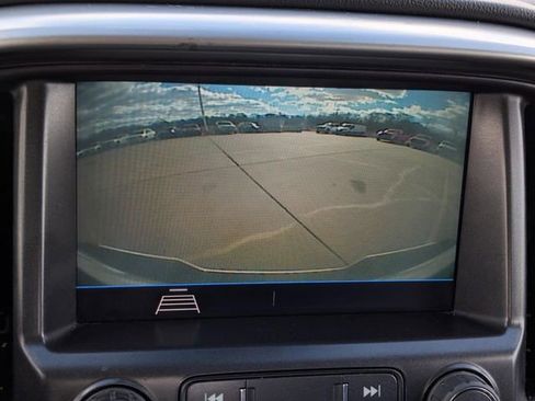 Used 2022 Chevrolet Colorado LT w/ Fleet Safety Package image 16