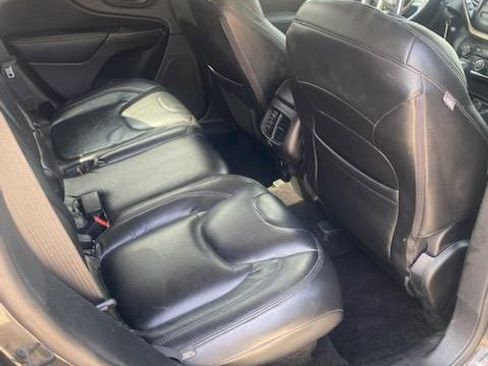 Used 2015 Jeep Cherokee Latitude image 7