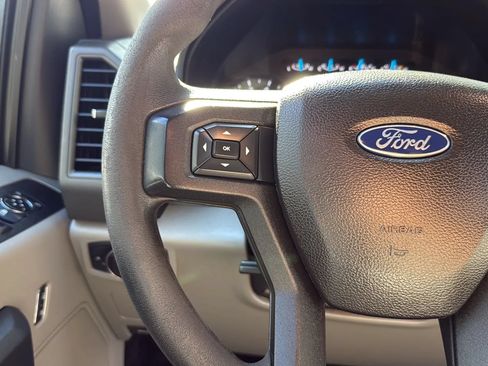 Used 2017 Ford F250 XL w/ Power Equipment Group AWD/4WD image 33