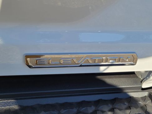 New 2025 GMC Canyon Elevation w/ Convenience Package image 10