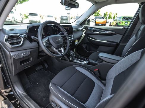New 2026 Chevrolet TrailBlazer LT w/ Convenience Package AWD/4WD image 19