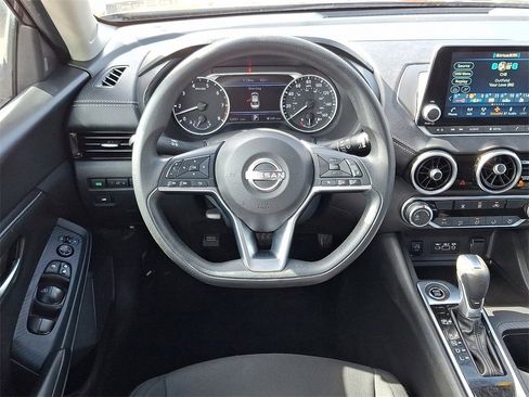 Used 2024 Nissan Sentra SV image 11