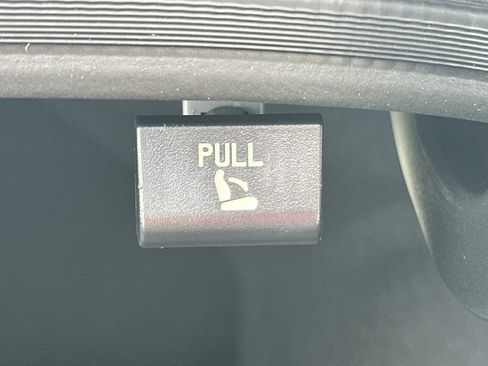 New 2026 Hyundai Elantra SE FWD image 32