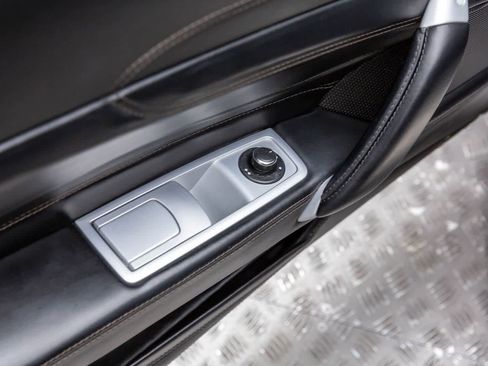 Used 2015 Ferrari FF image 25